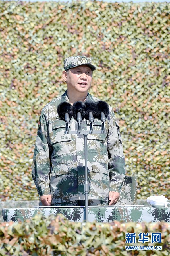 7月30日上午，慶祝中國(guó)人民解放軍建軍90周年閱兵在朱日和聯(lián)合訓(xùn)練基地隆重舉行。中共中央總書(shū)記、國(guó)家主席、中央軍委主席習(xí)近平檢閱部隊(duì)并發(fā)表重要講話(huà)。新華社記者 蘭紅光攝